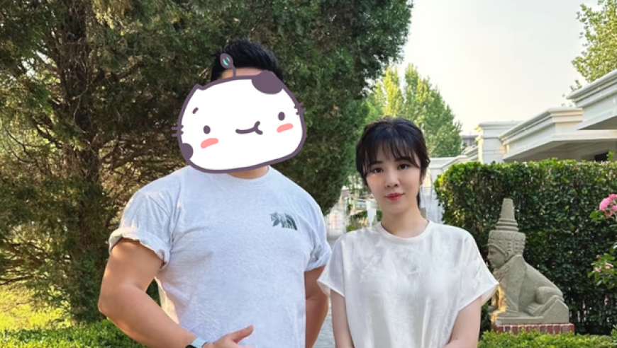 邓超跟迪丽热巴粉丝合影,新澳门一肖一码云奇士,经济性执行方案剖析_移动版V14.30
